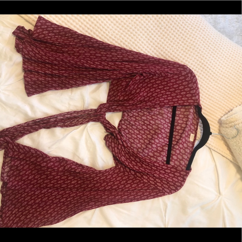Surf Gypsy wrap belle sleeve top